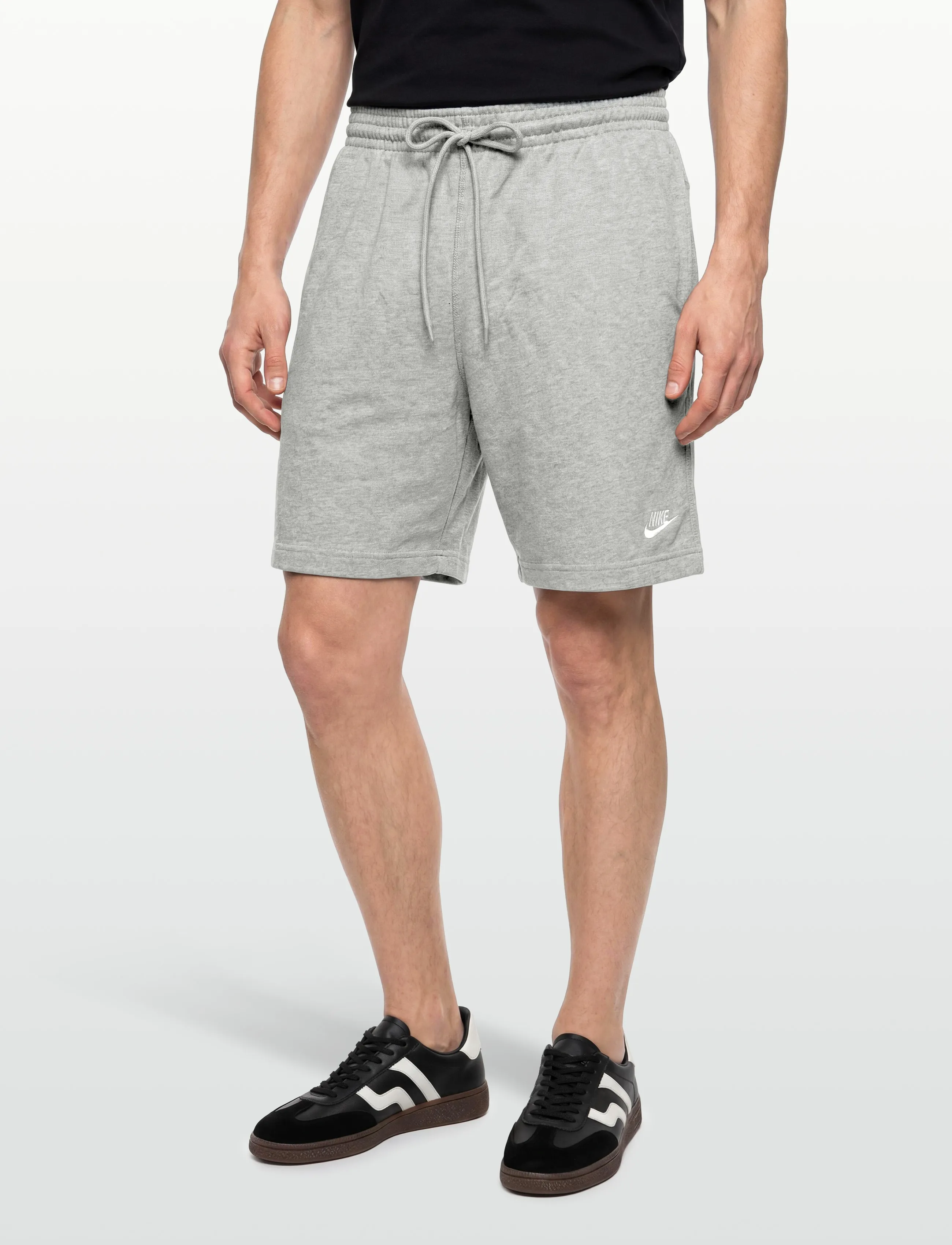 Nike - NIKE CLUB SHORT - apakšējie krekli - dk grey heather/white - 3