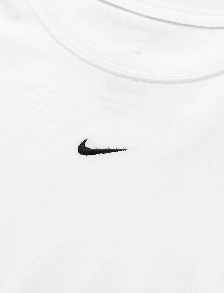 Nike - W NSW NK CHLL KNT MD CRP - t-shirts - white/black - 2