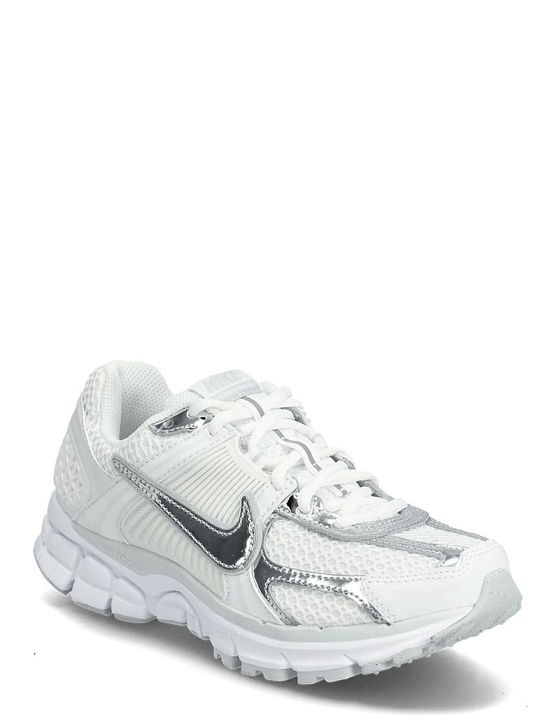 Nike - NIKE ZOOM VOMERO 5 - låga sneakers - white/metallic silver-summit white - 0