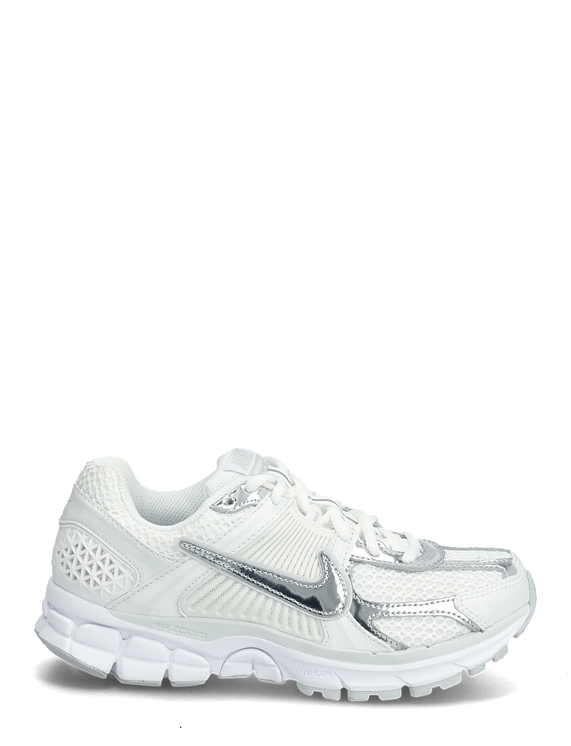 Nike - NIKE ZOOM VOMERO 5 - låga sneakers - white/metallic silver-summit white - 1