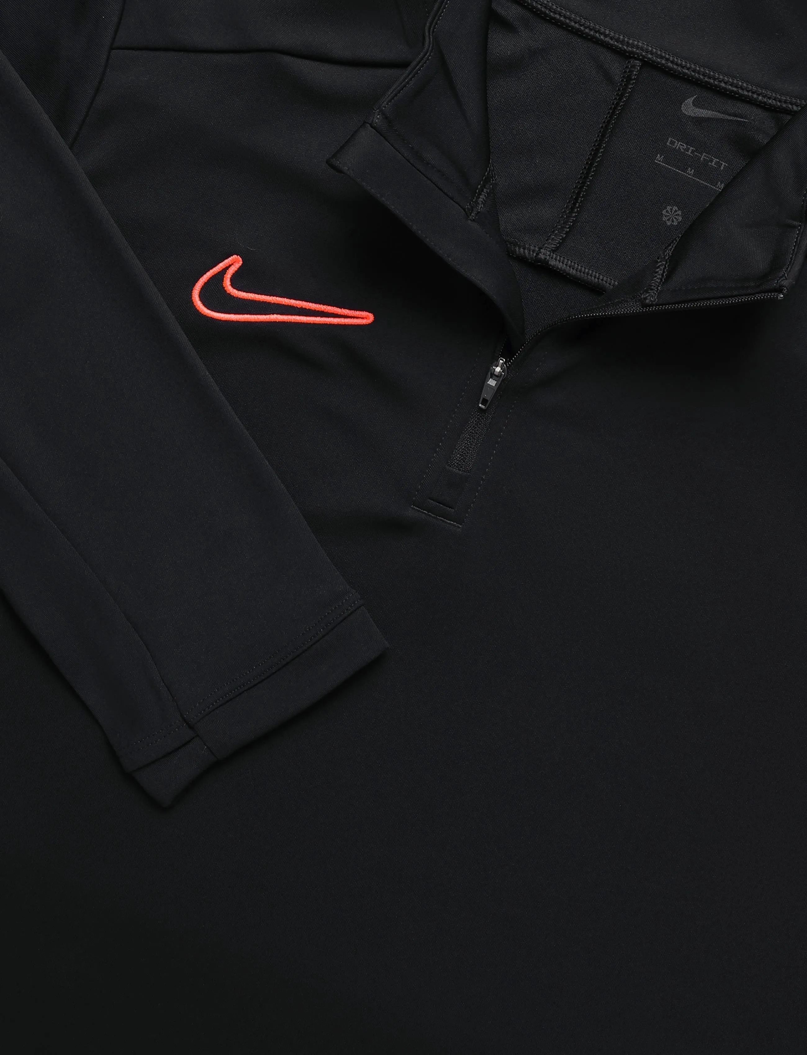 Nike - M NK DF ACD25 DRIL TOP BR - longsleeved tops - black/white/bright crimson - 2