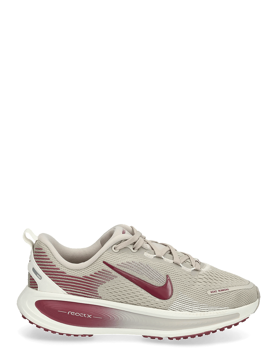 Nike - NIKE VOMERO 18 (GS) - jooksujalatsid - cream ii/pink smoke-sail - 2