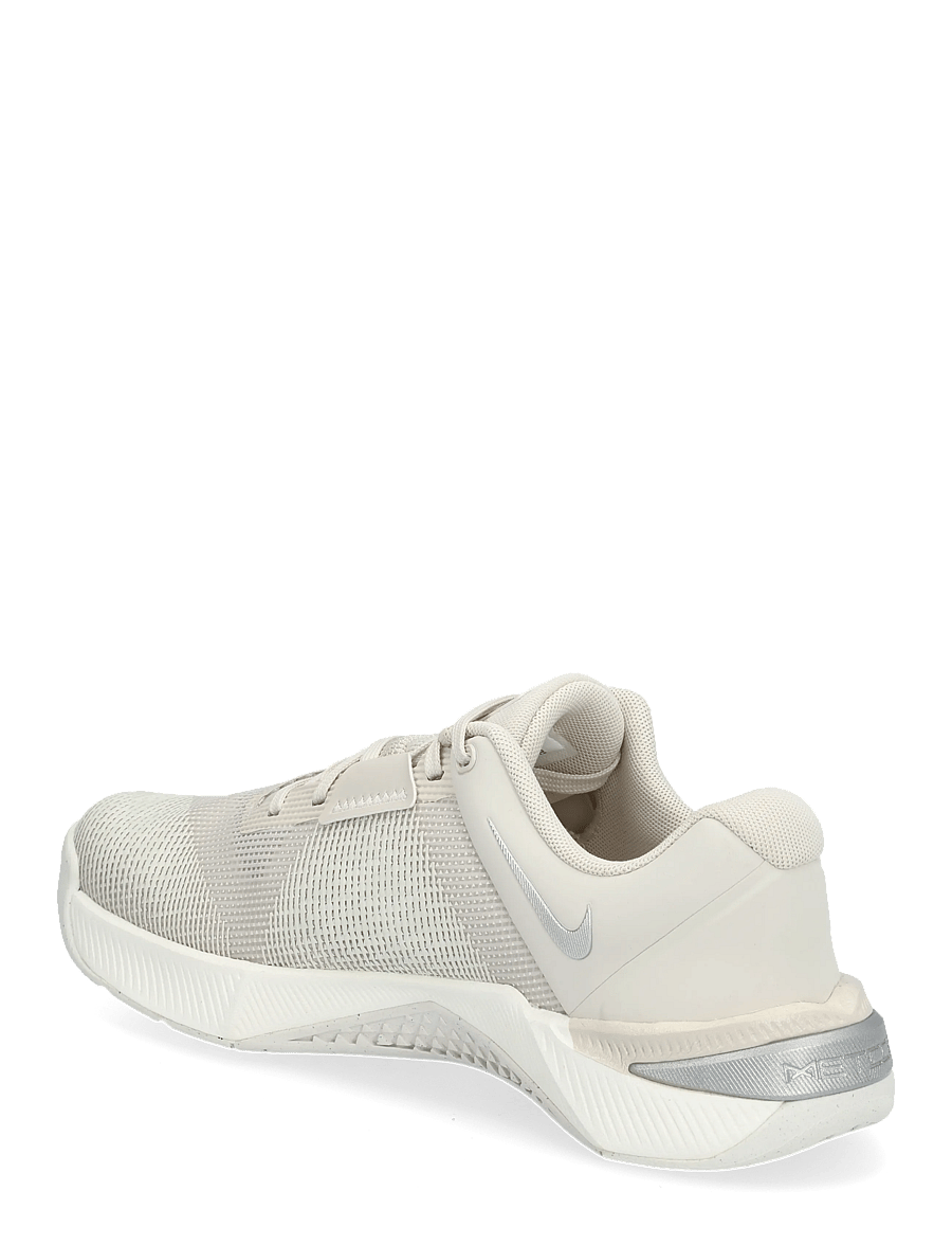 Nike - W NIKE METCON 10 - træningssko - lt orewood brn/metallic silver - 1