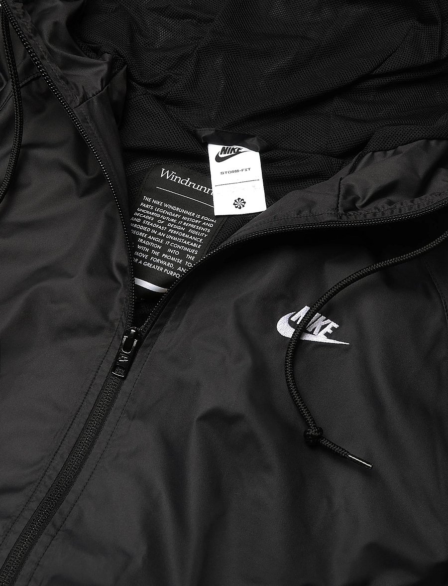 Nike - Nike Wind Resistant Jacket 26 - freizeitjacken - black/white - 2