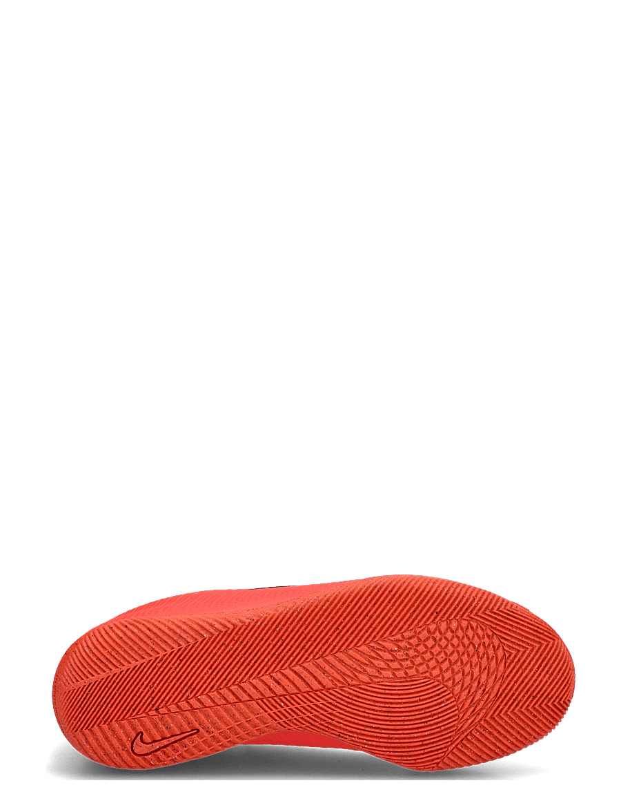 Nike - JR VAPOR 17 CLUB IC - fotbollsskor - bright crimson/blur - 4