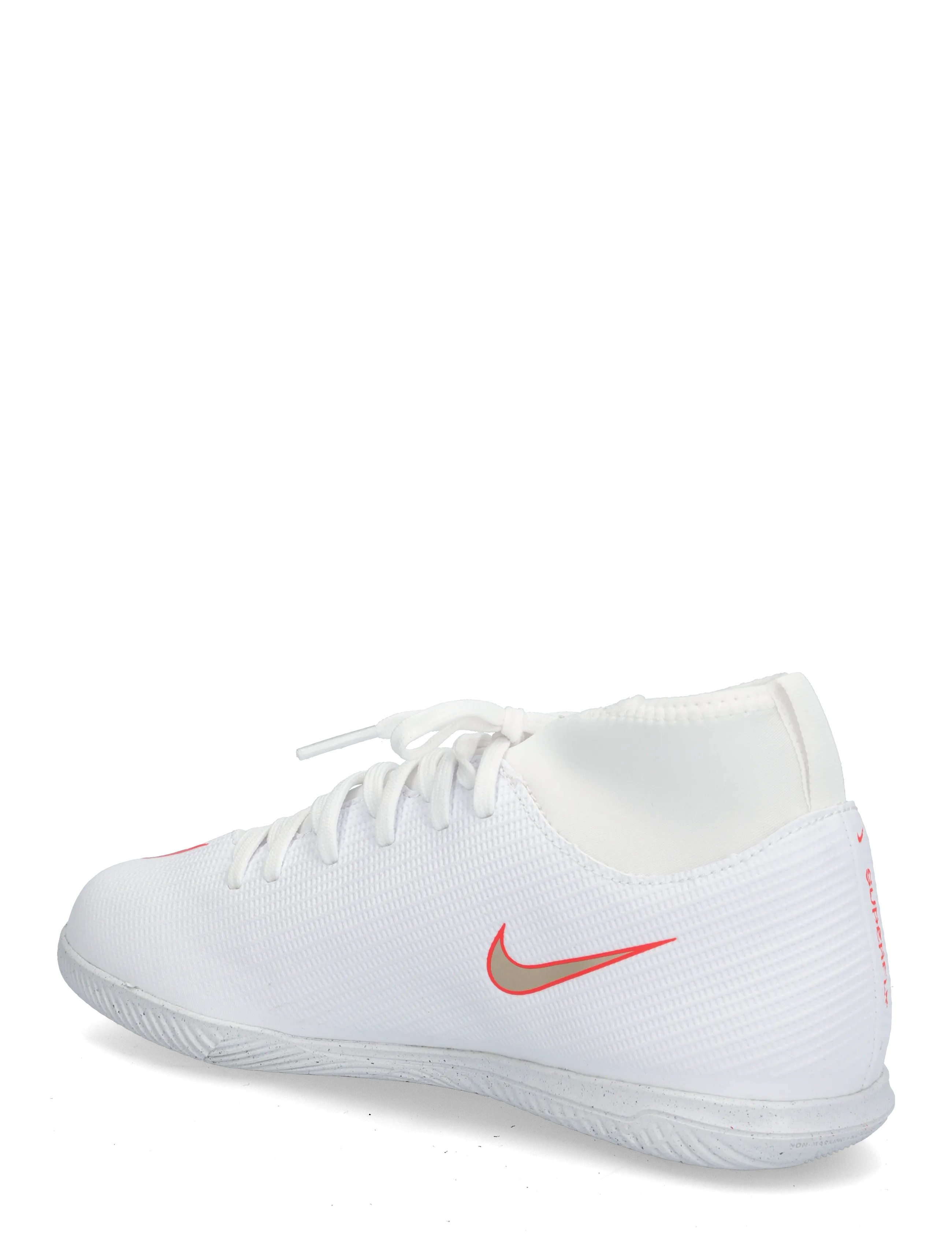 Nike - JR SUPERFLY 11 CLUB IC - fußballstiefel - white/blur-bright crimson - 1