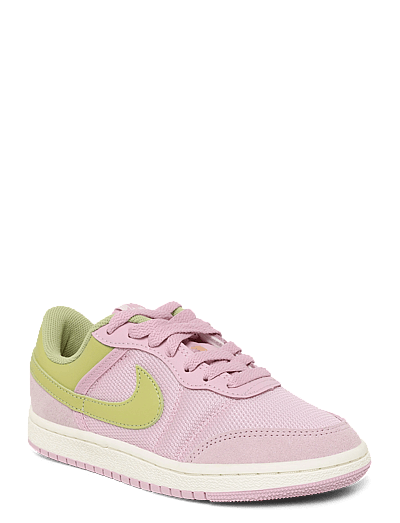 Nike WMNS AIR JORDAN SKYLINE LOW - Indoor-Sportschuhe - ICED CARMINE/LAWN-SAIL / pink/rose
