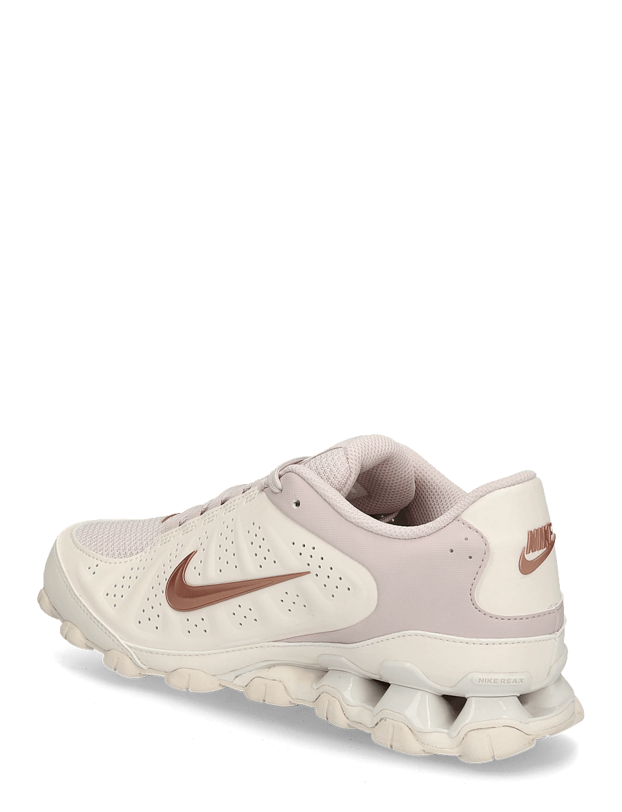 Nike - W NIKE REAX 8 NSW SL - niedrige sneakers - chalk/mtlc red bronze-silt red - 1