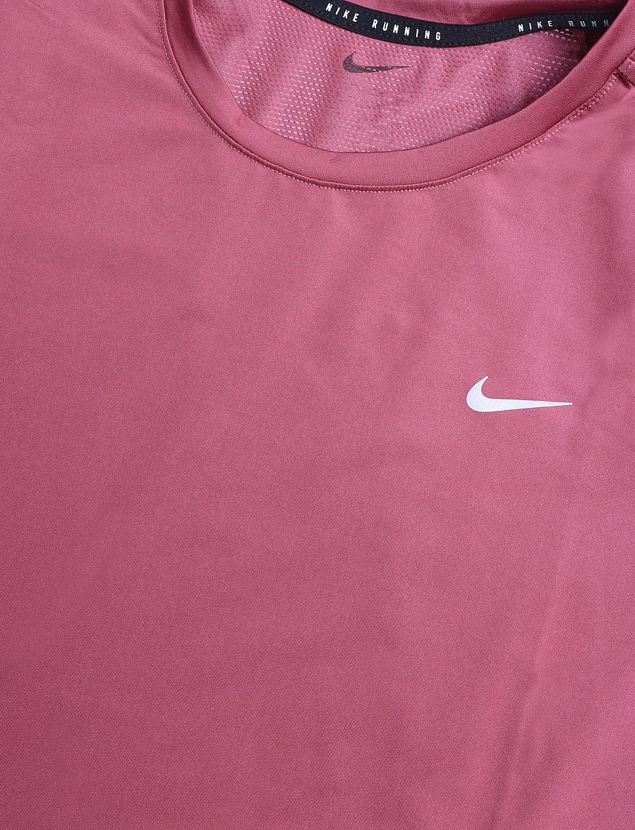 Nike - Nike Swift Dri-Fit Standard Short-Sleeved Top - t-shirts - pink smoke/reflective silv - 2