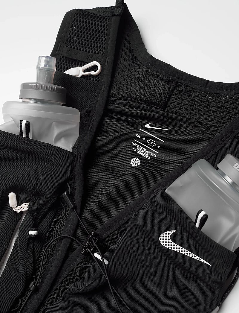 NIKE Equipment - NIKE RUN VEST 5L - jooksuvarustus - black/sail/sail - 2
