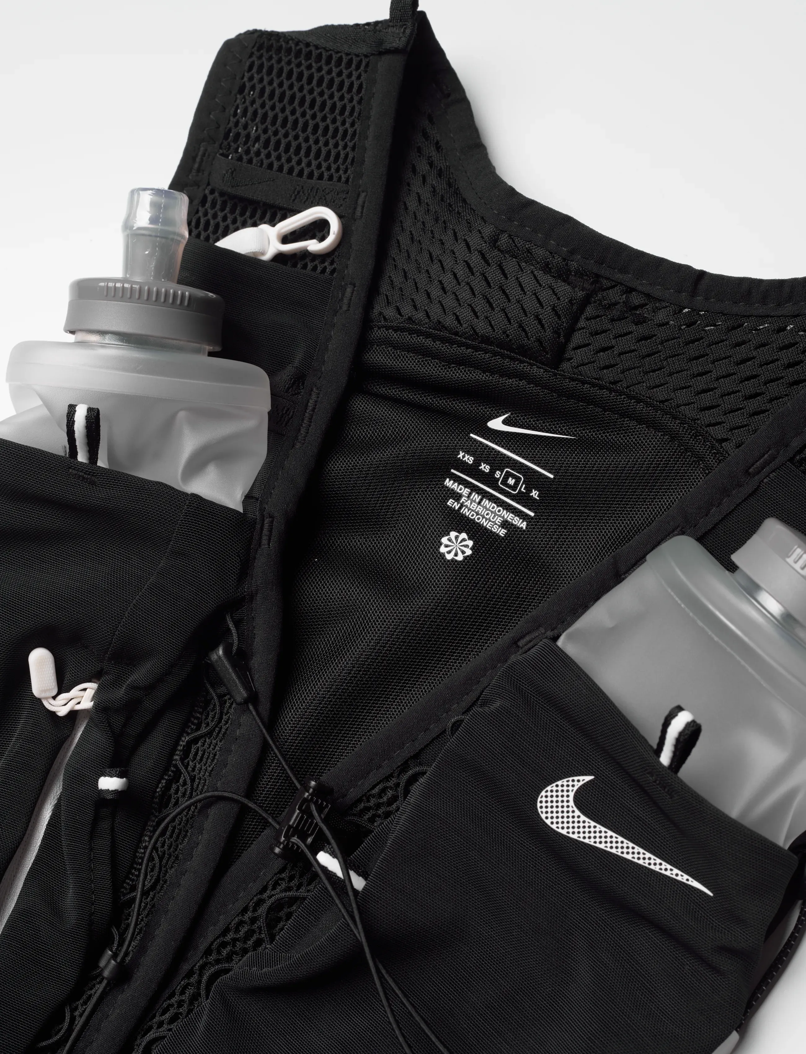 NIKE Equipment - NIKE RUN VEST 5L - laufausrüstung - black/sail/sail - 2