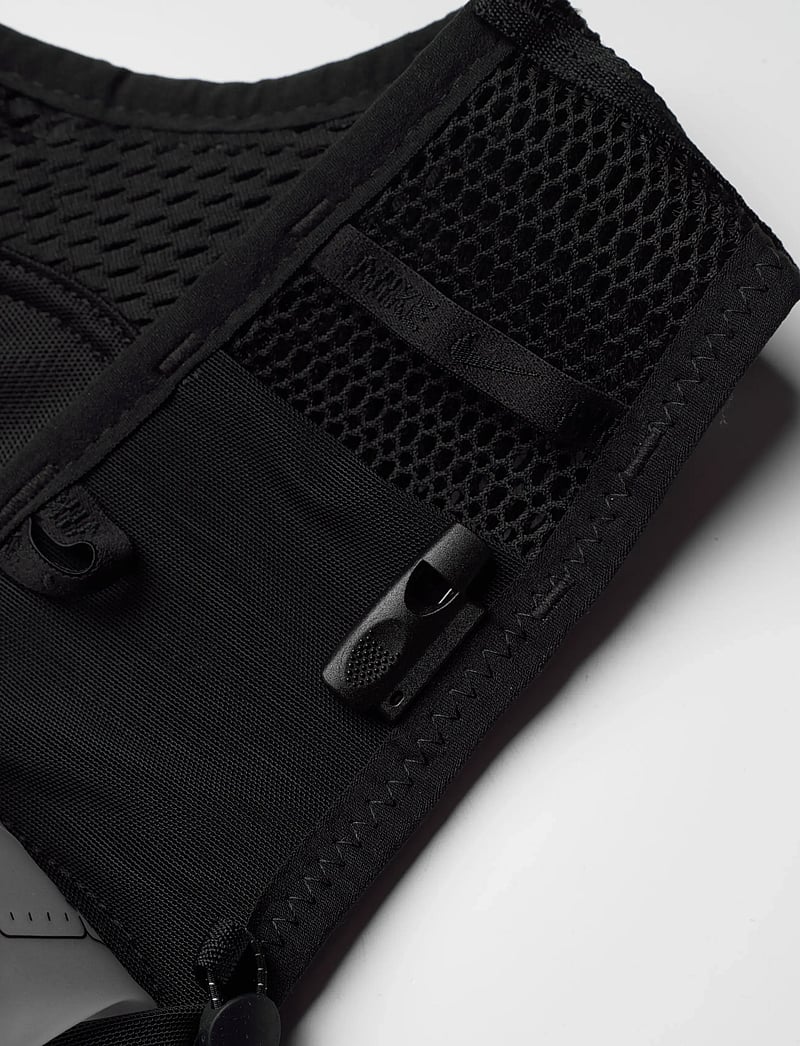 NIKE Equipment - NIKE RUN VEST 5L - jooksuvarustus - black/sail/sail - 3