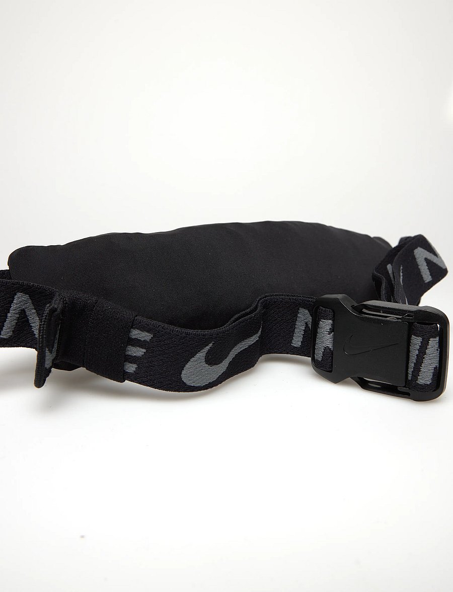 NIKE Equipment - NIKE SLIM WAISTPACK 4.0 - löputrustning - black/black/silver - 4