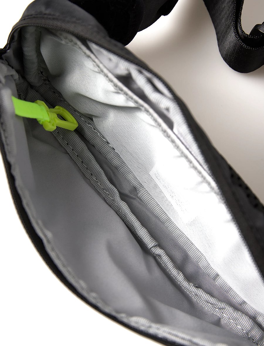 NIKE Equipment - NIKE TEMPO WAISTPACK - accessories - black/black/silver - 5