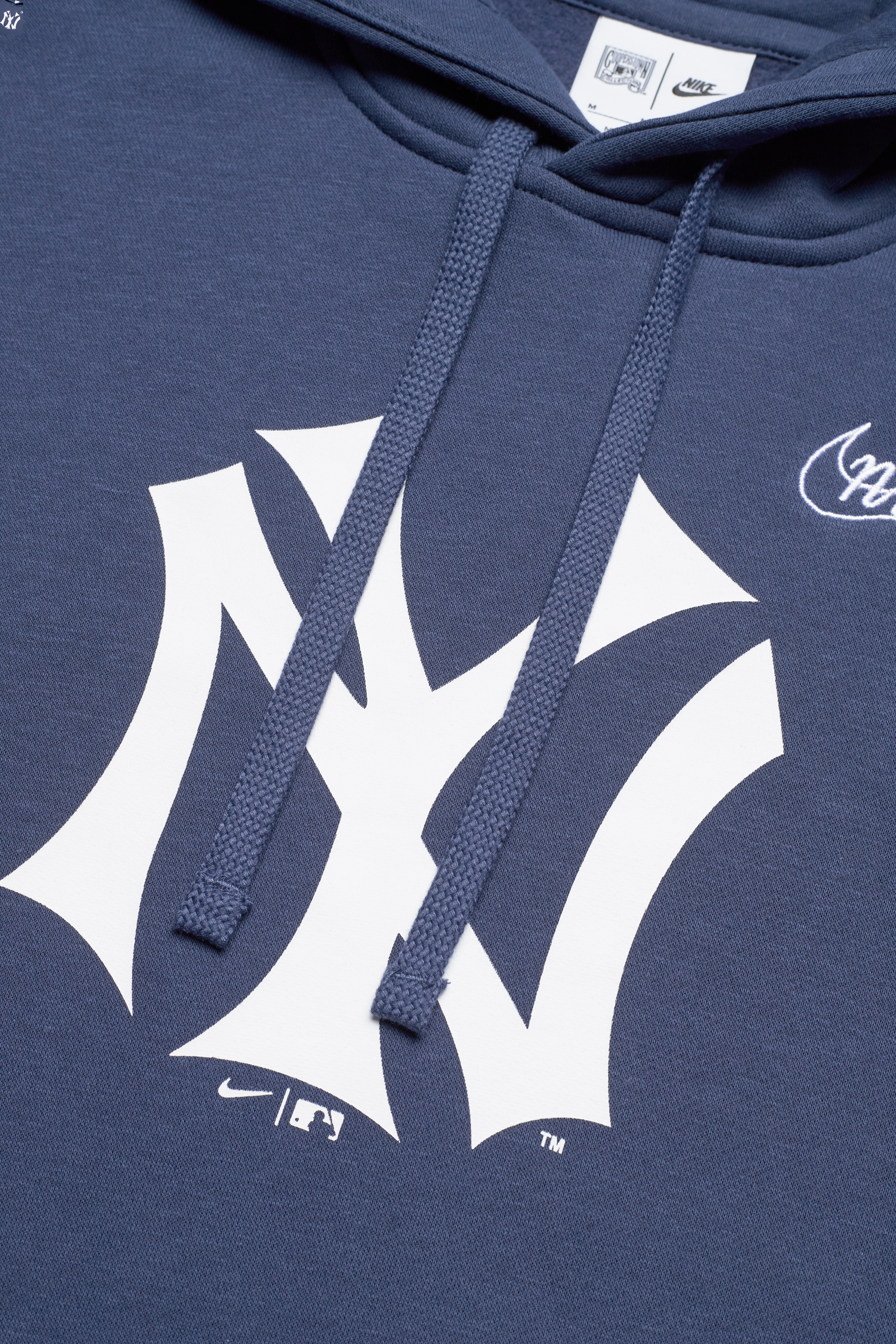 NIKE Fan Gear - NYY Nike Cooperstown Club Fleece Pullover Hoodie - midnight navy - 2