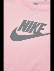 Nike - CLUB HBR BOXY TEE - short-sleeved t-shirts - arctic punch - 2
