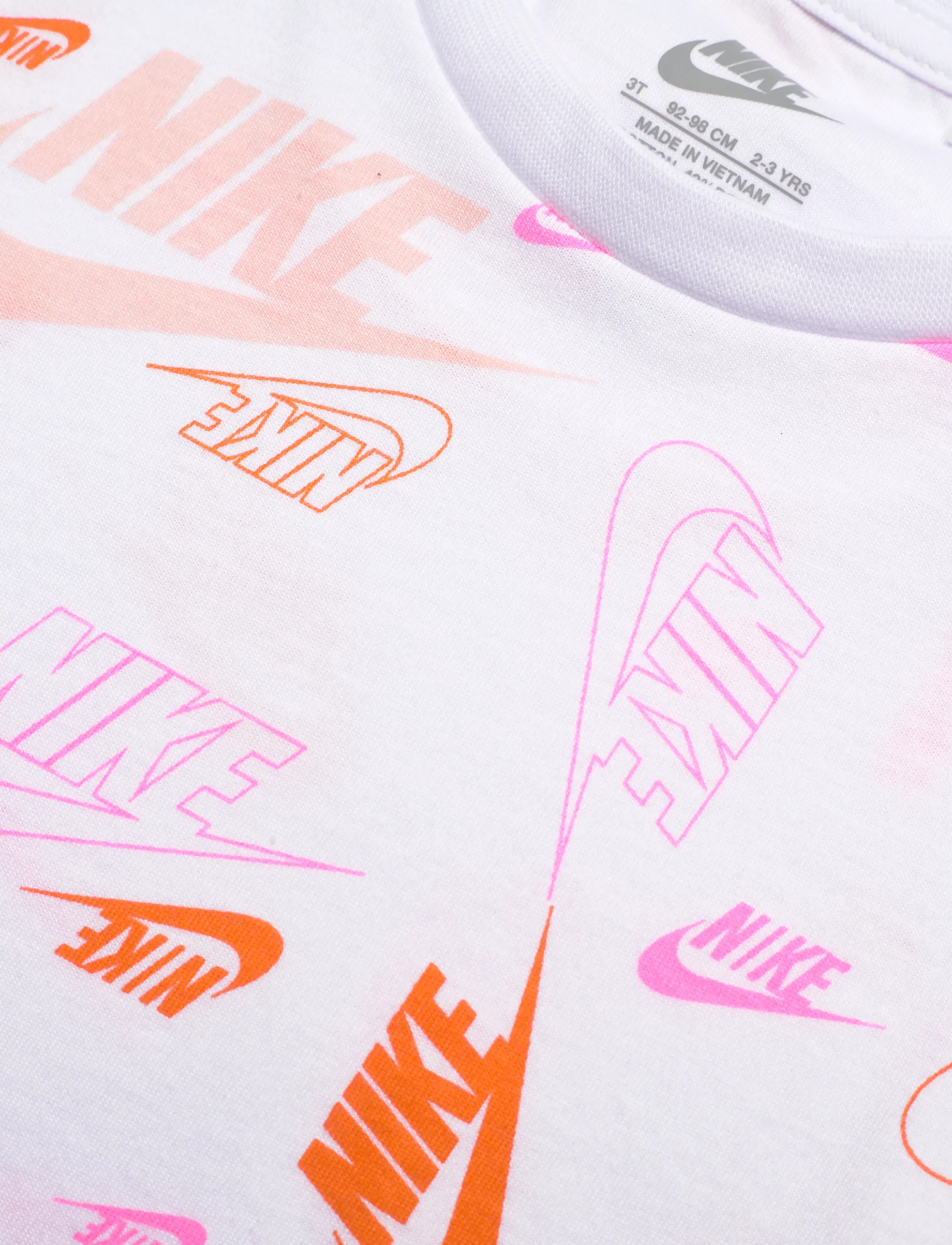 Nike - Nike Sportswear Top and Short - 2-osalised komplektid - orange - 2