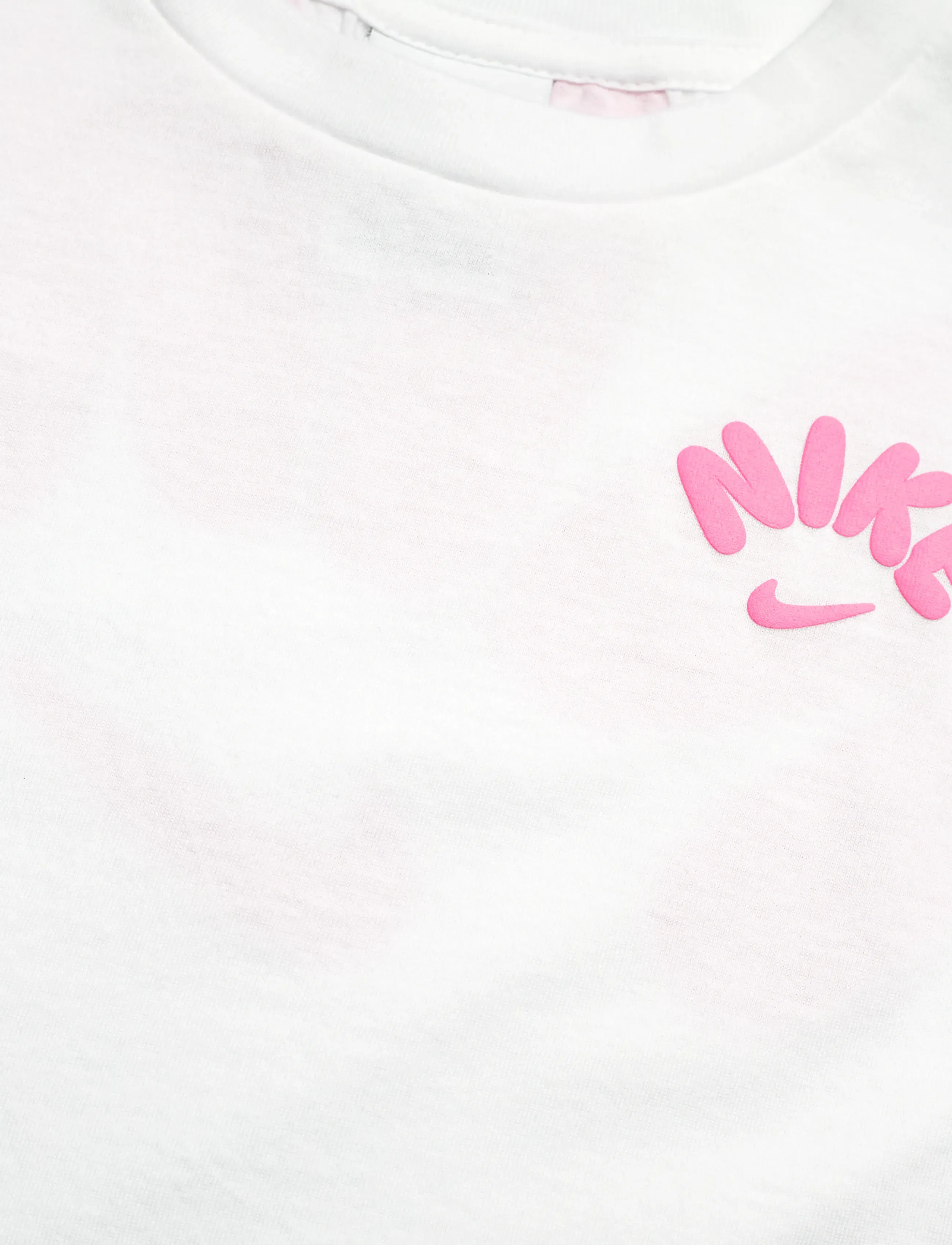 Nike - NKG BOLD PLAY BOXY TEE - kurzärmelig - white - 2