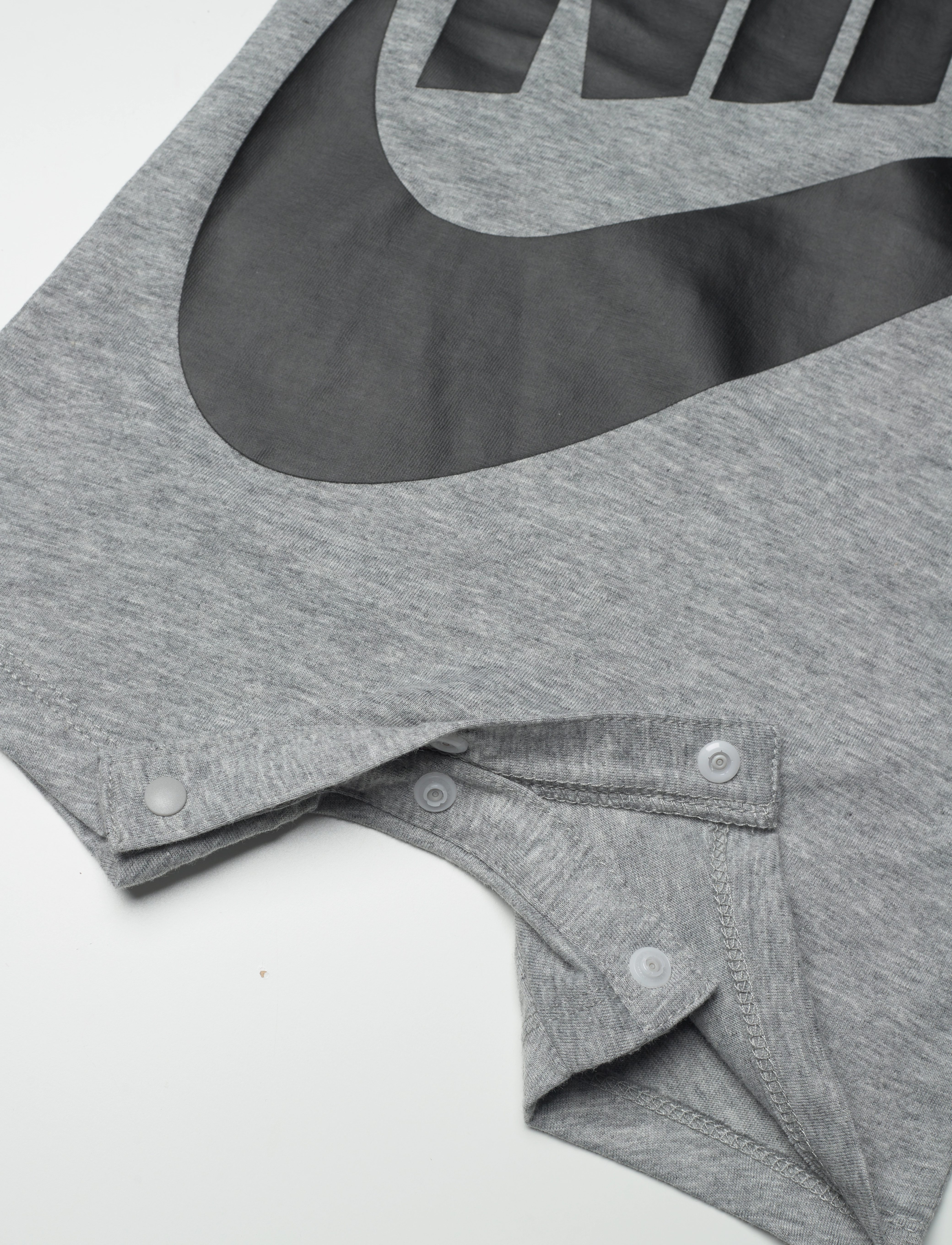 Nike - R1-BABY KNIT ROMPER - kortärmade bodysuits - dark gray heather/black - 3