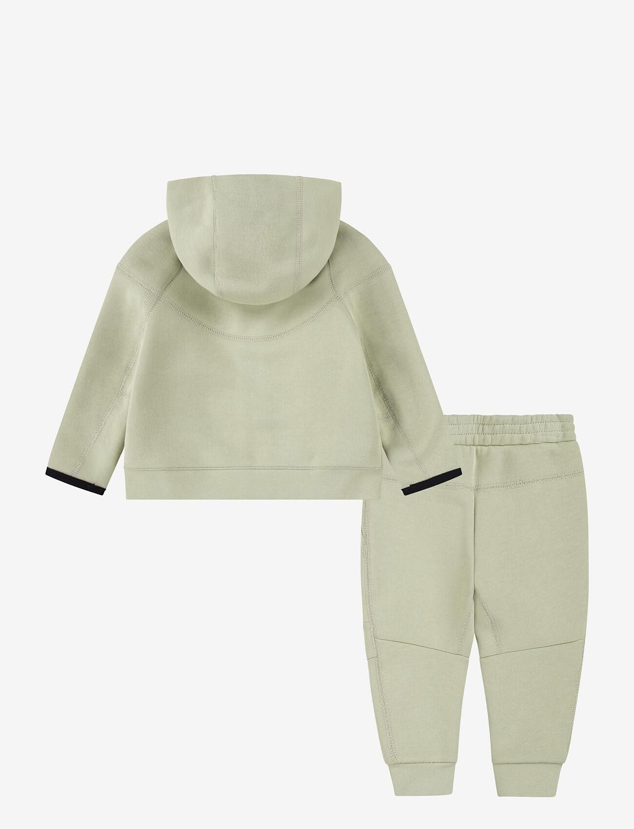 トップス Nike TechFleele Set Nike Vl-tech Fleece Set – dresy – kupuj w Booztlet