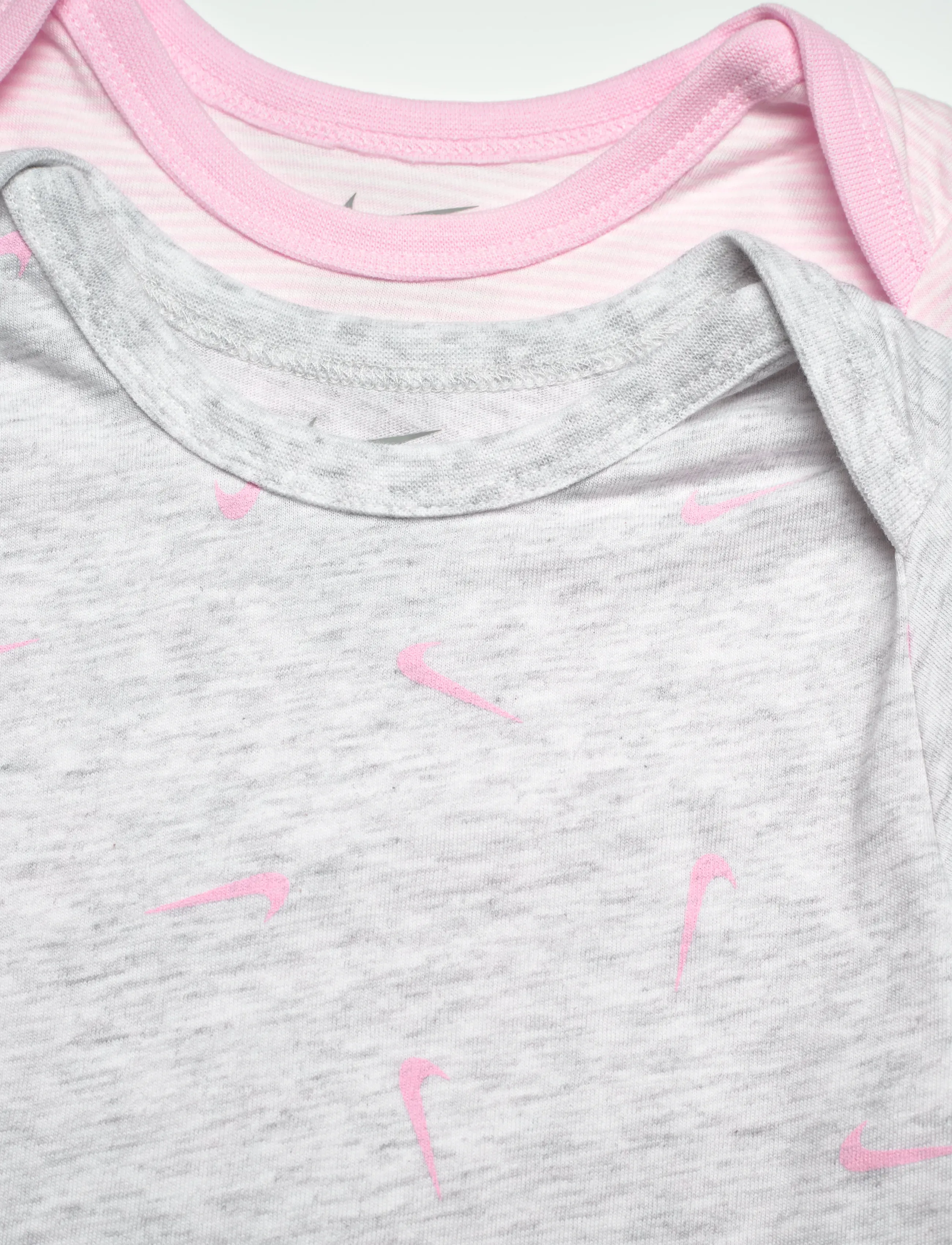 Nike - NKN ESSENT STRIPE SWOOSHFETTI SET - matchende sæt - pink - 1