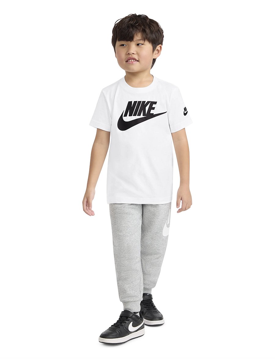 Nike - NIKE SPORTSWEAR TEE - lühikeste varrukatega t-särgid - white - 4