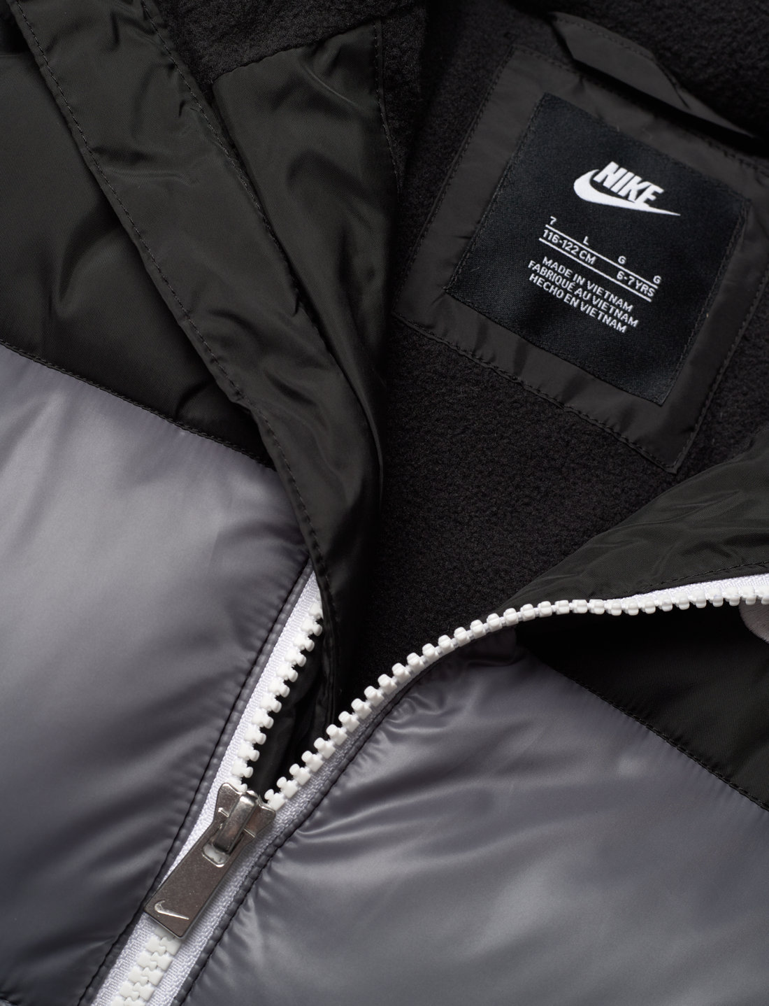Nike down quilted discount colorblock bomber jacket