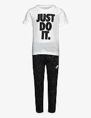 Nike - CLUB FLEECE SET - setit, joissa lyhythihainen t-paita - black - 0
