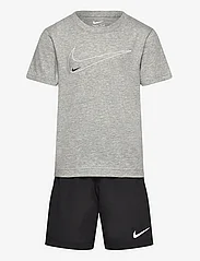 Nike - NKB B NSW CLUB SSNL WVN SHORT / NKB B NSW CLUB SSNL WVN SHOR - set med kortärmad t-shirt - black - 0