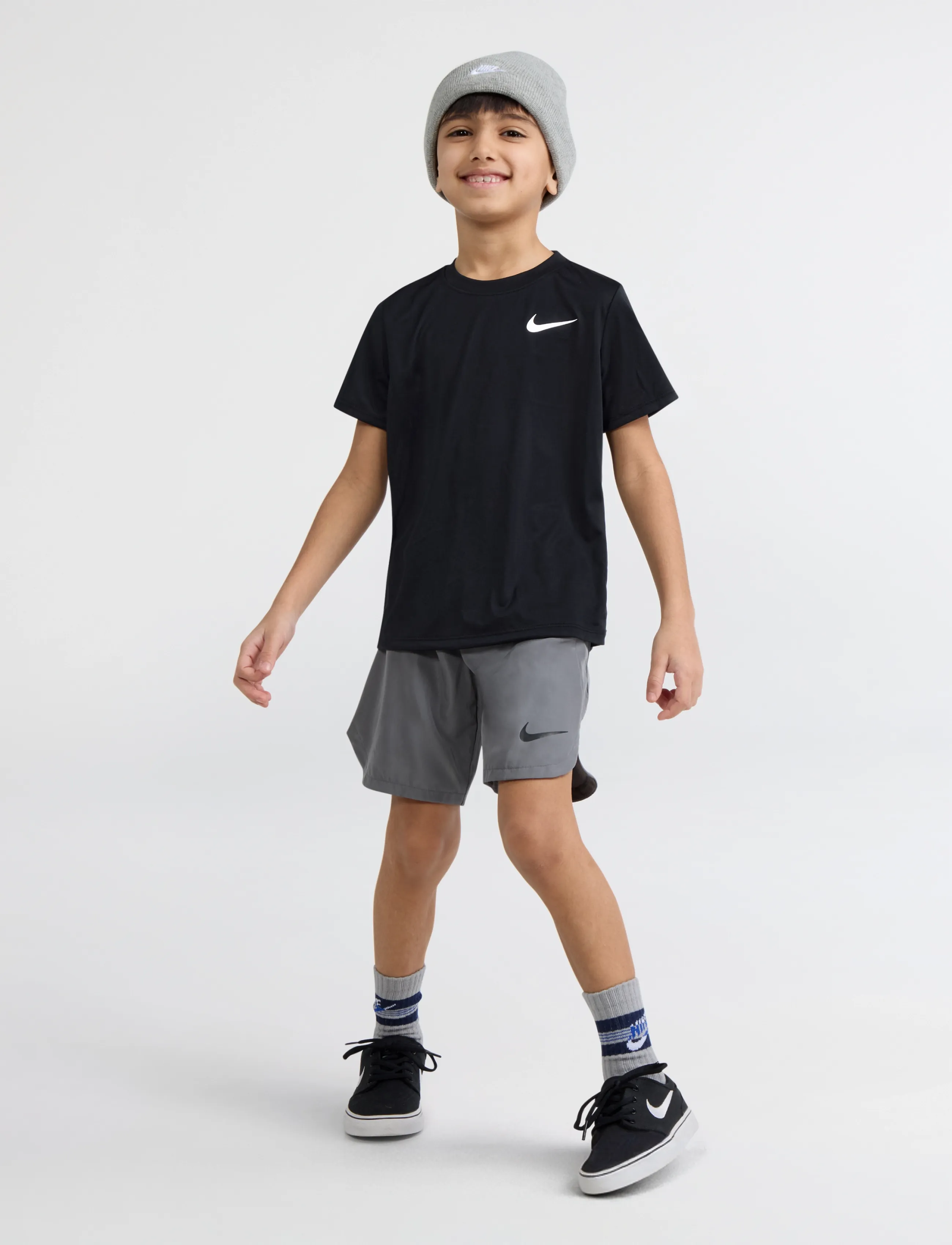 Nike - NIKE DRI-FIT LEGEND SHORT-SLEEVED TEE - kortærmede - black - 4