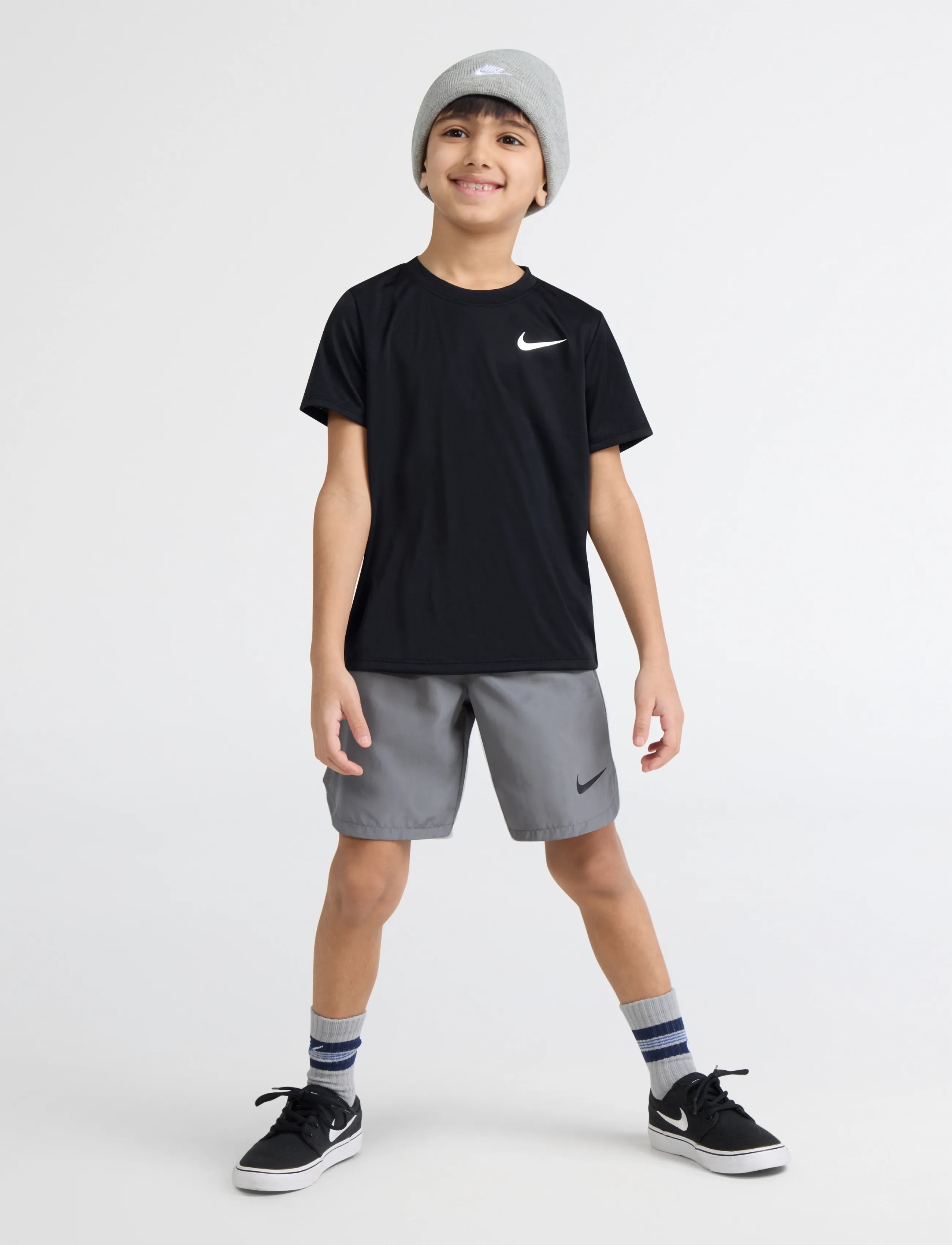 Nike - NIKE DRI-FIT LEGEND SHORT-SLEEVED TEE - kortærmede - black - 5