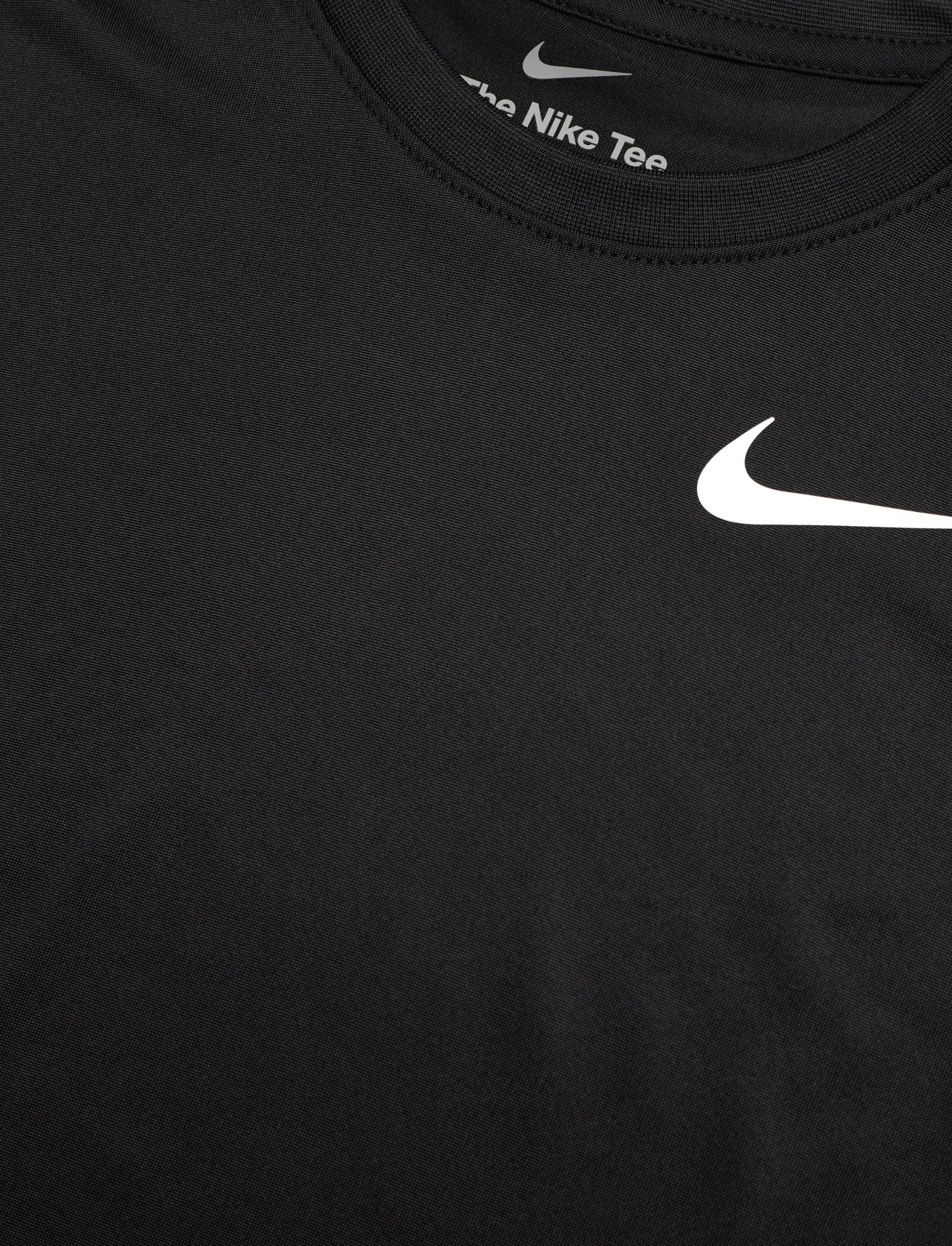 Nike - NIKE DRI-FIT LEGEND SHORT-SLEEVED TEE - sportstoppe - black - 2