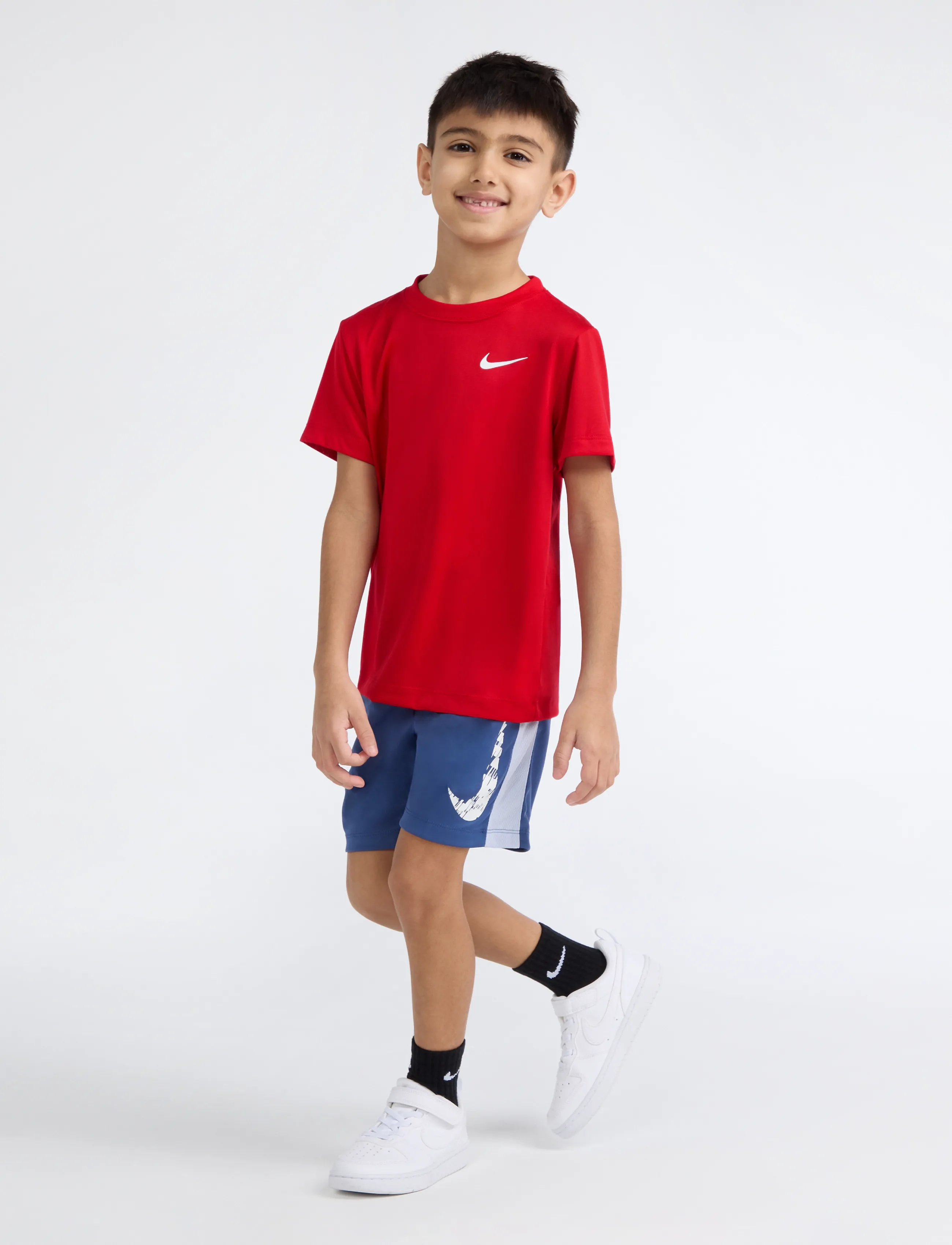 Nike - NIKE DRI-FIT LEGEND SHORT-SLEEVED TEE - sporditopid - red - 4
