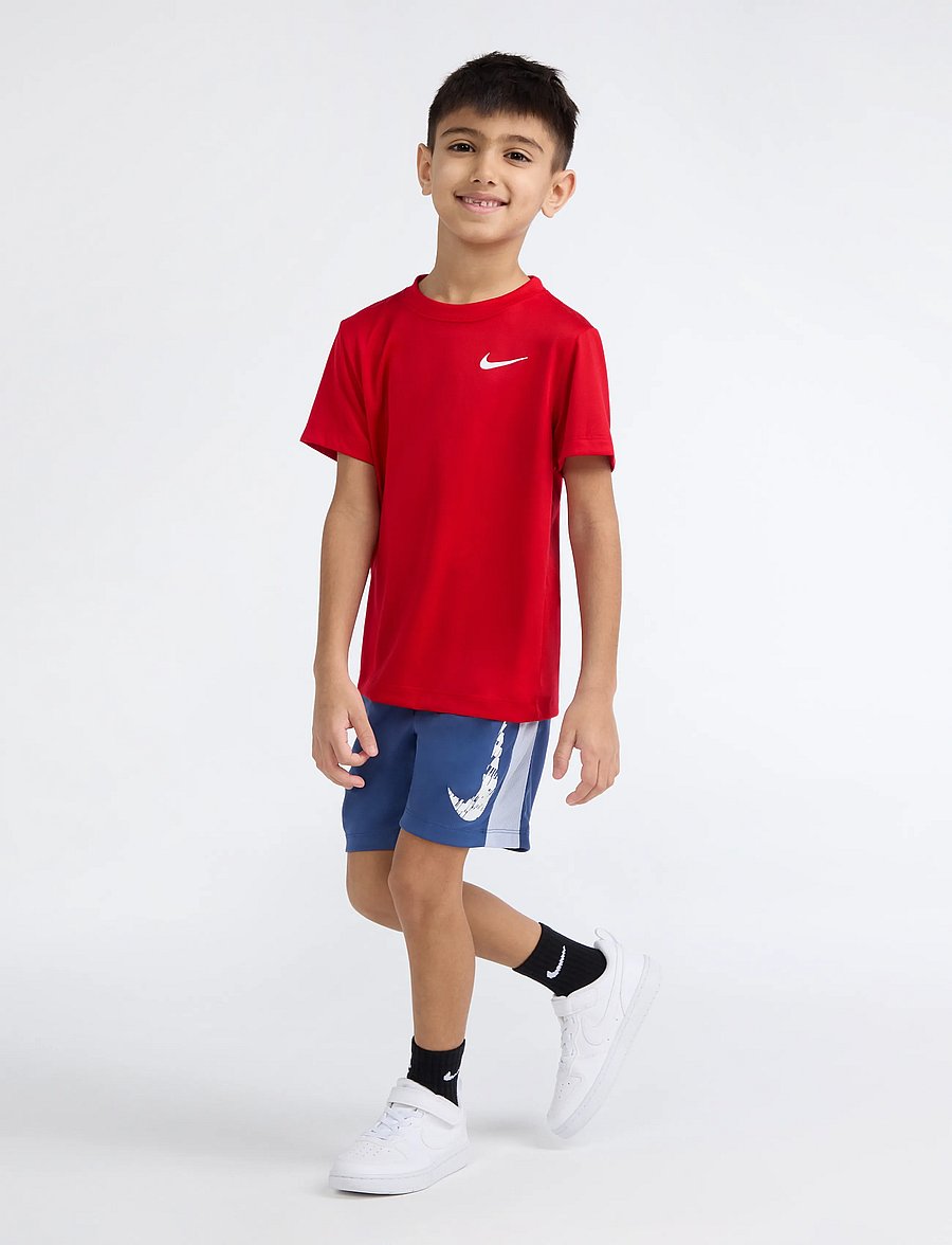 Nike - NIKE DRI-FIT LEGEND SHORT-SLEEVED TEE - sports tops - red - 4