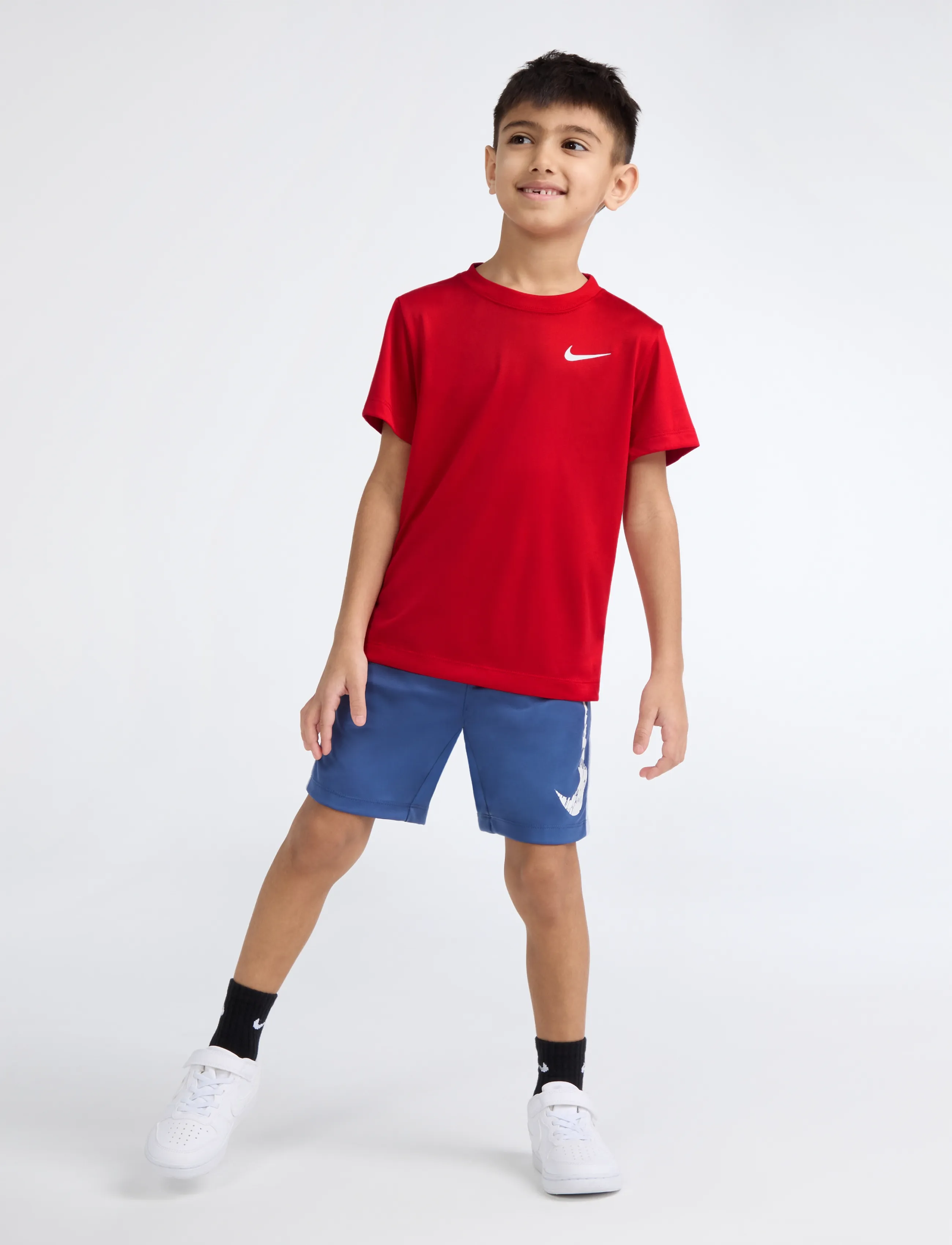 Nike - NIKE DRI-FIT LEGEND SHORT-SLEEVED TEE - sporditopid - red - 5