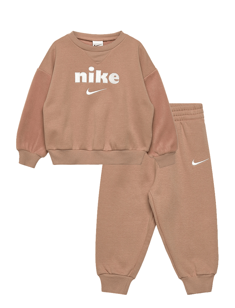 Nike - F8-FLEECE PANT SET - trainingsanzug - green - 0