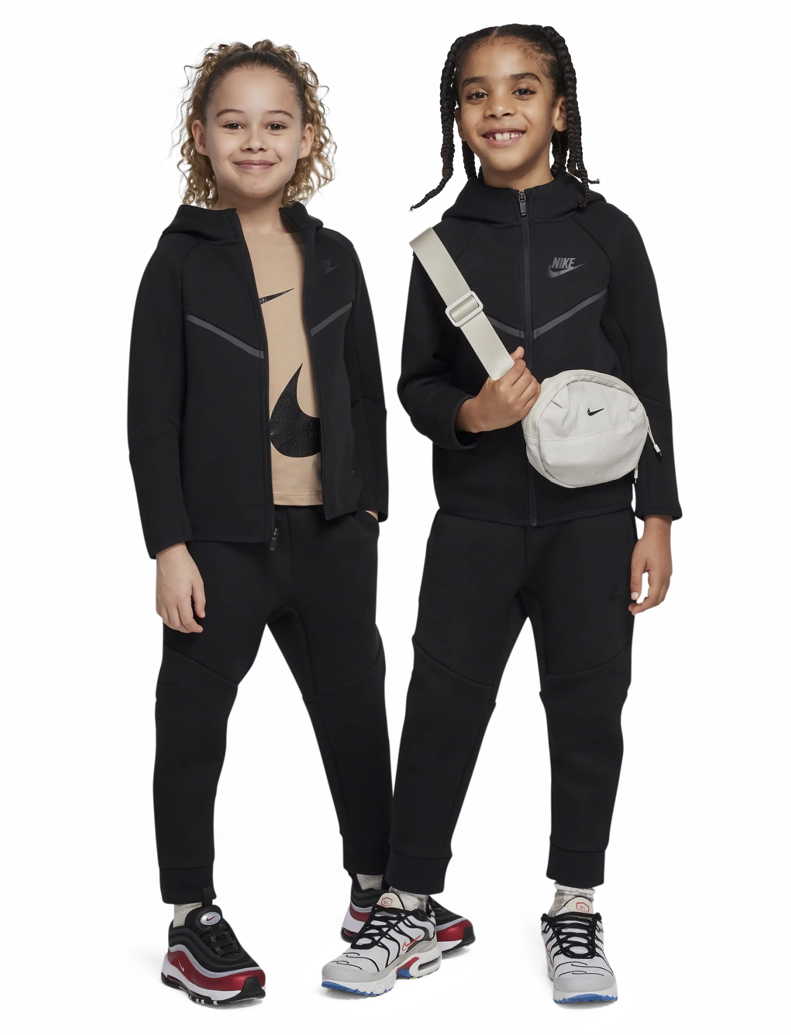 Nike Nike Sportswear Tech Fleece Set, 110/116, Black, Sport > Træningsdragter, Børn