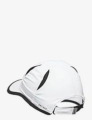 Nike - NAN FEATHERLIGHT CAP / NAN FEATHERLIGHT CAP - sommerschnäppchen - white - 1