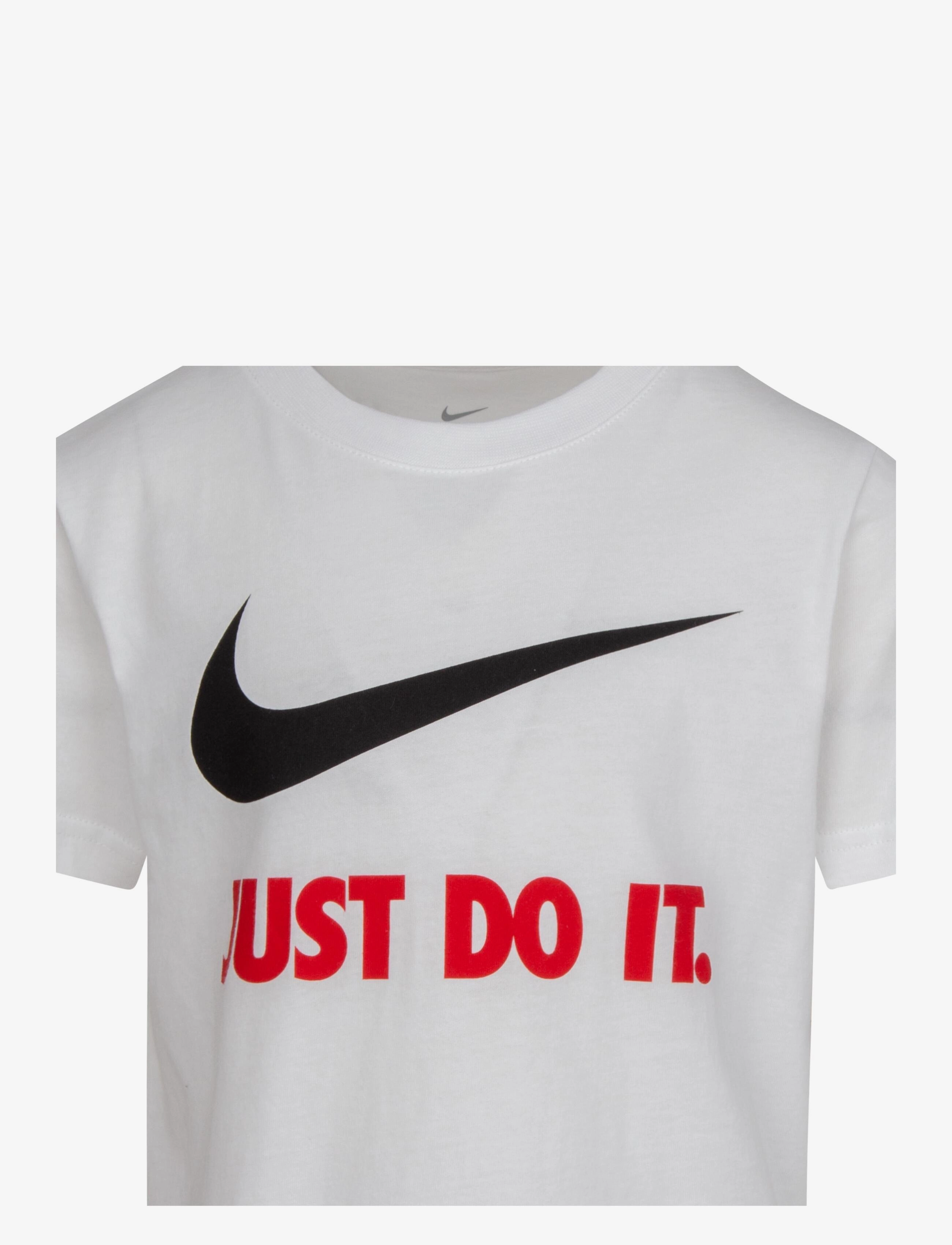 Nike - TE-S/S TEE - kurzärmelig - whi(red) - 4