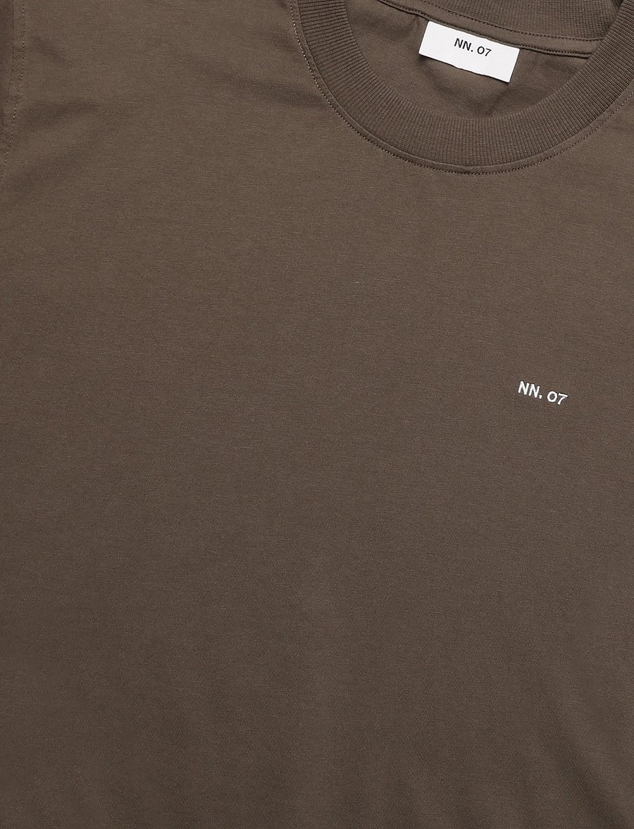 NN.07 - Adam 3209 T-Shirt - kurzärmelige t-shirts - brown - 2