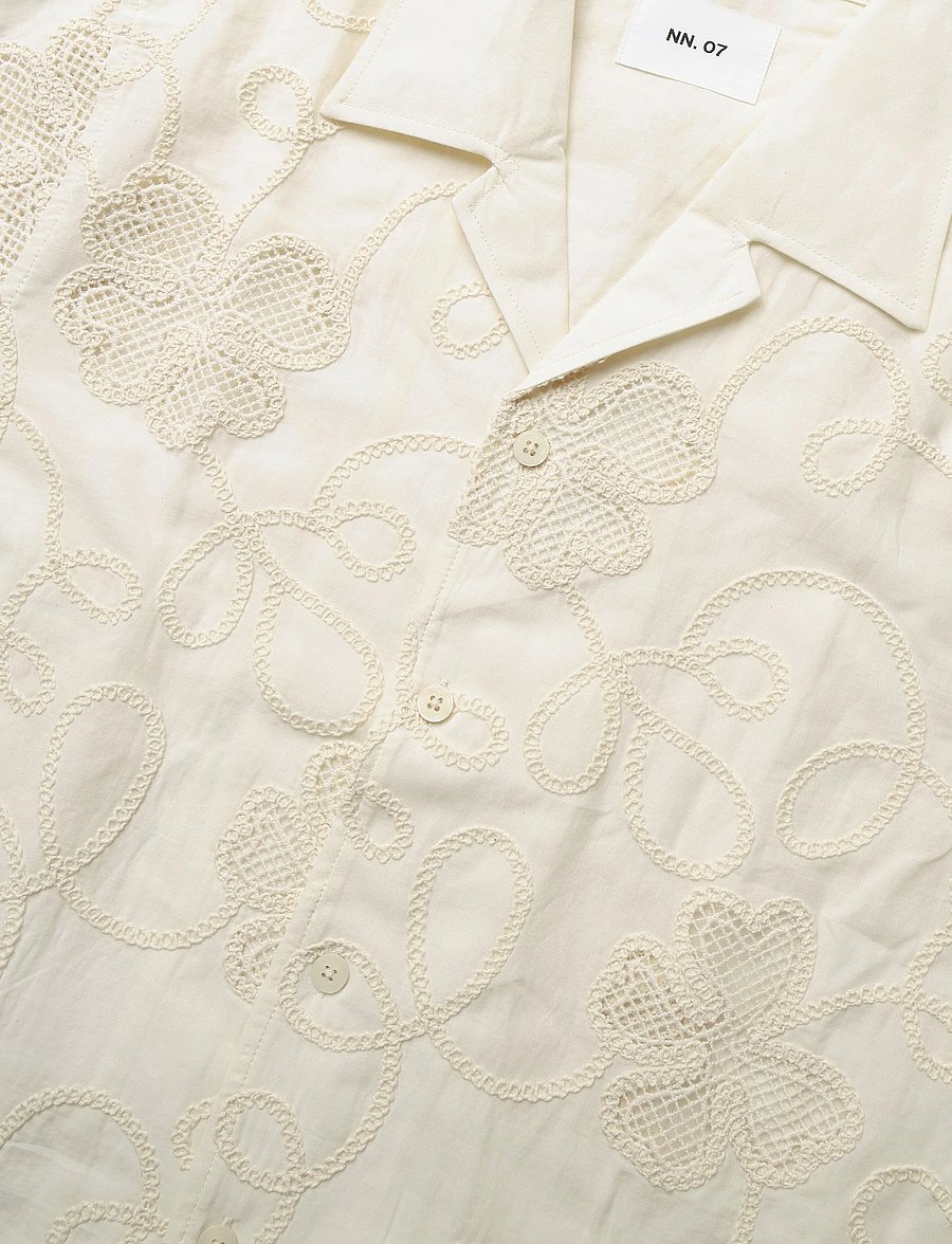 NN.07 - Ben 50049 Shirt - mustriga särgid - cream - 2