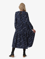 Noa Noa - Dress long sleeve - midiklänningar - print blue - 4