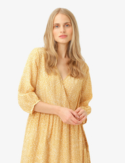 Noa Noa - CamilleNN Dress - kesämekot - print yellow/white - 5