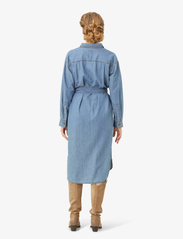 Noa Noa - LouNN Dress - jeansklänningar - denim blue - 3
