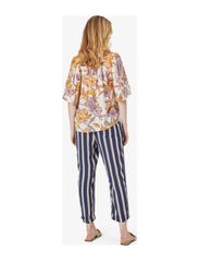 Noa Noa - DagmarNN Blouse - long sleeved blouses - print rose/purple/orange - 3