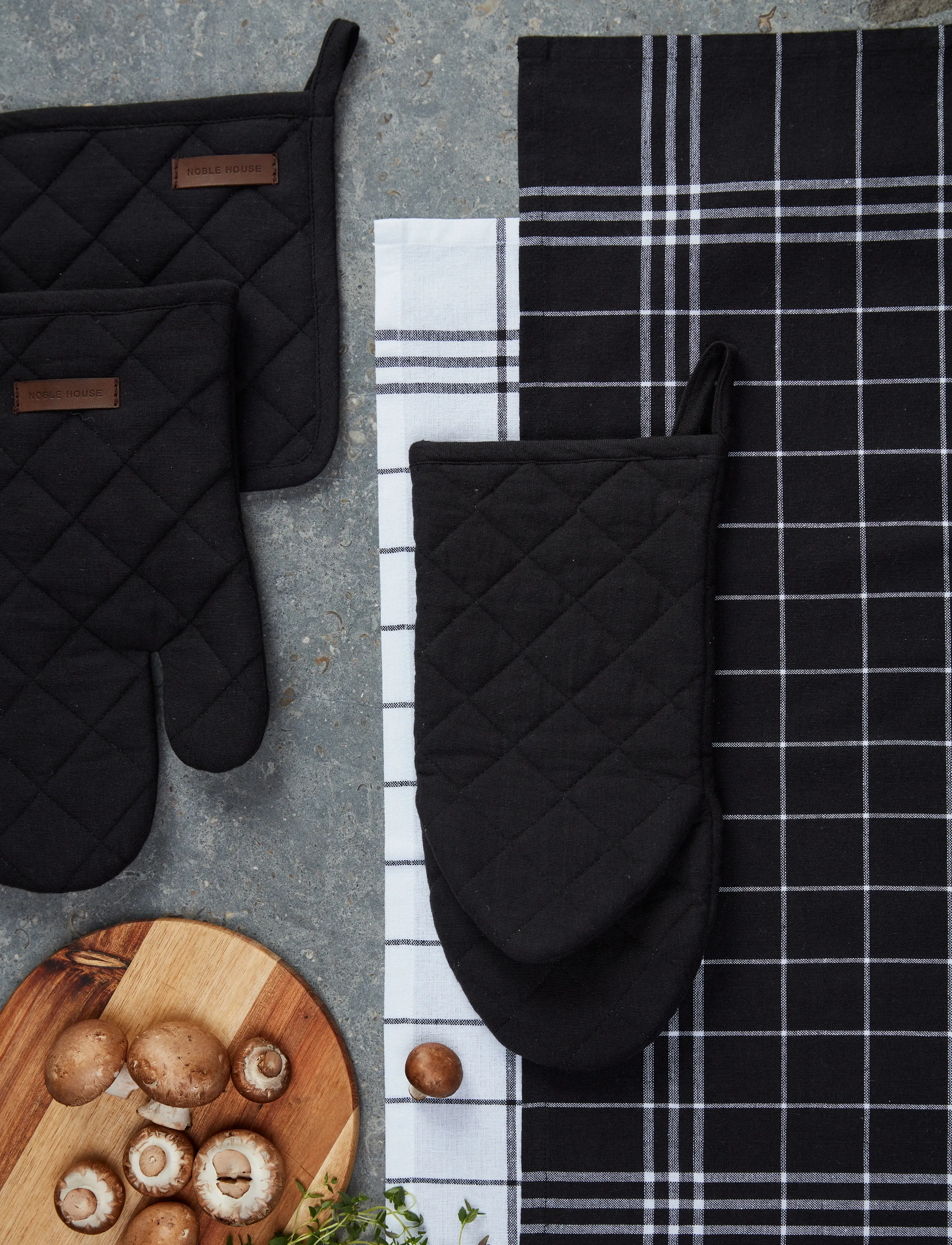 Noble House Cm, 20X20 cm, Kitchen Textiles, Schwarz - Oven Mitts & Gloves, Homeware
