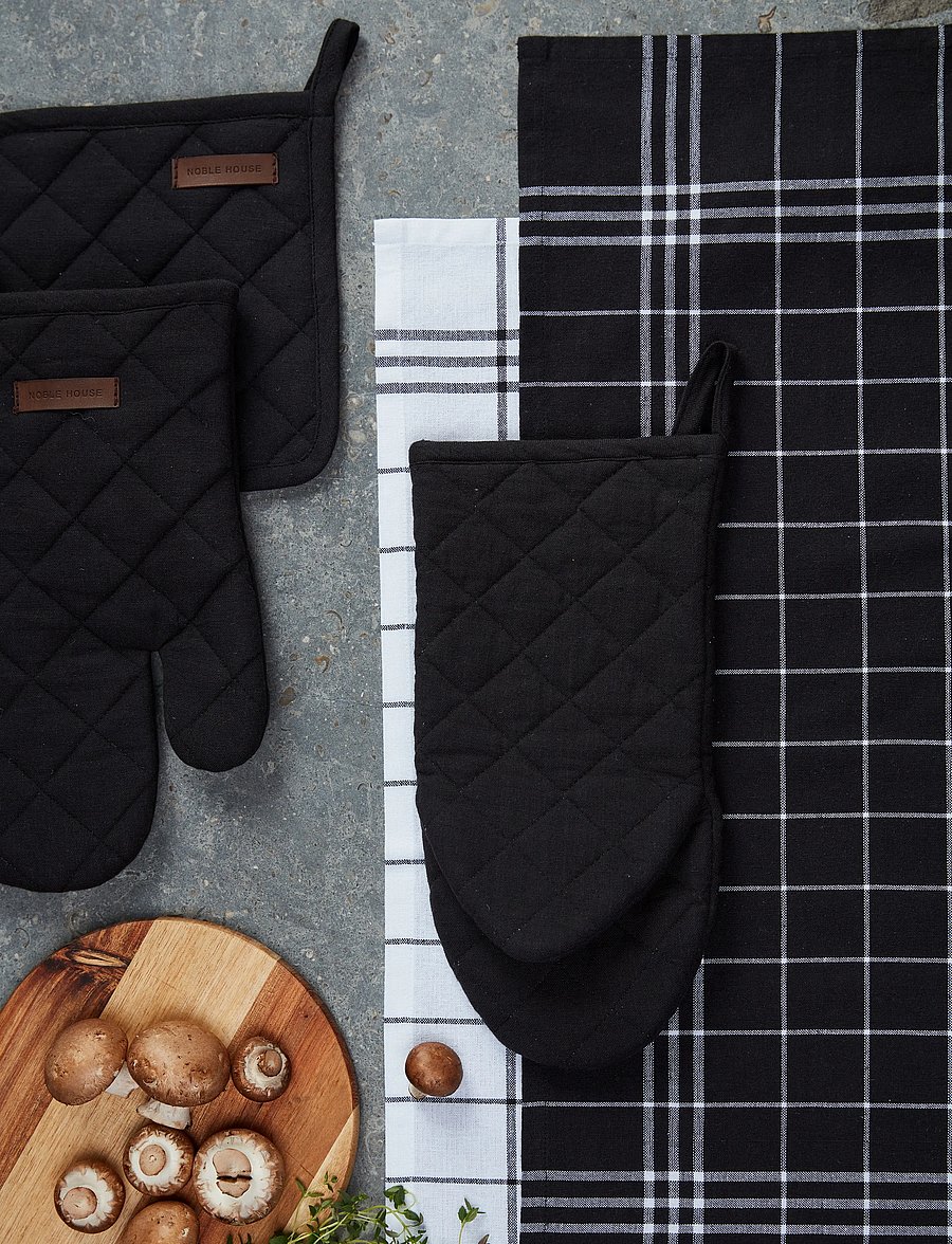 Noble House - PAN HOLDER HANNA CLASSIC - ahjukindad, pajalapid ja potihoidjad - black - 0
