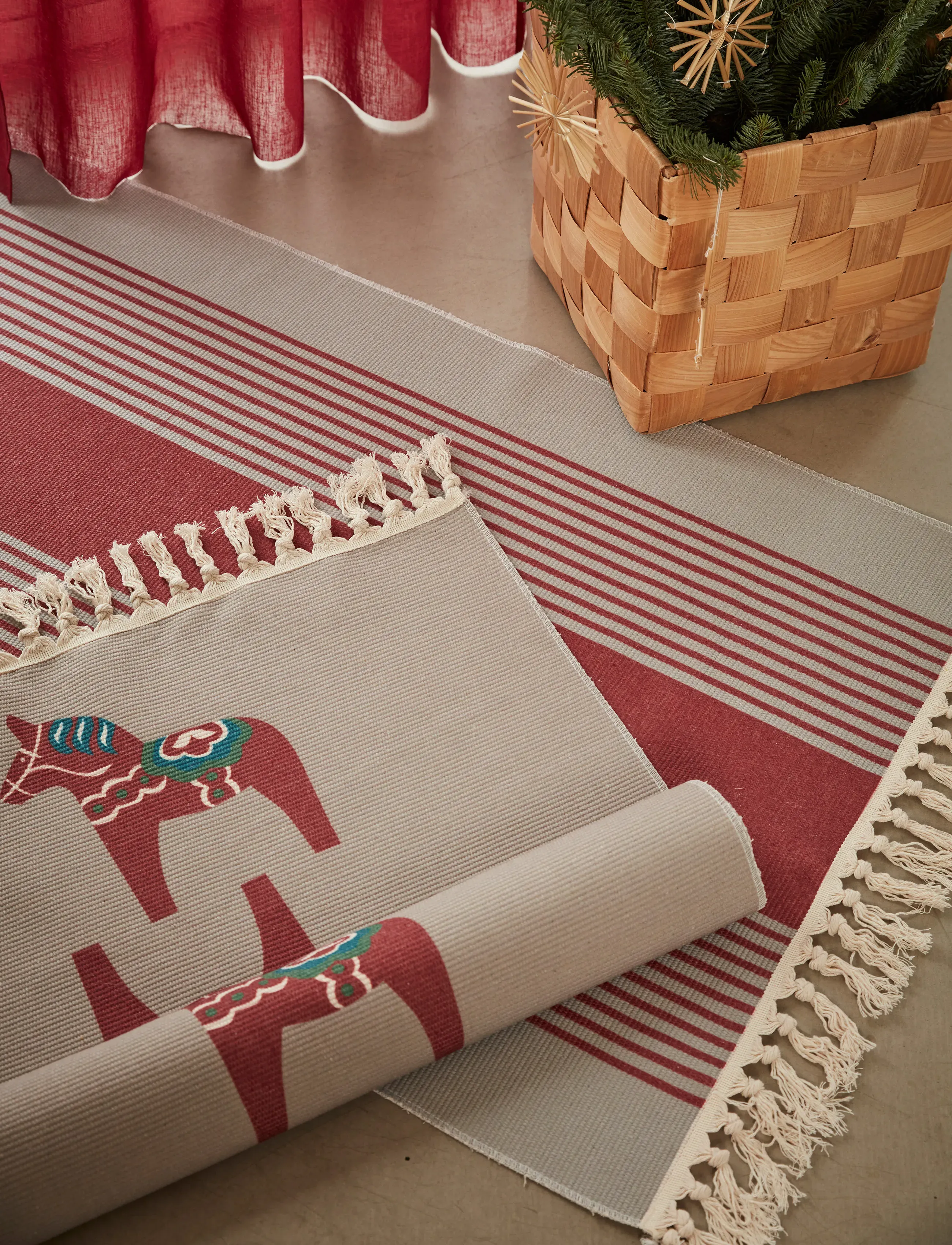 Noble House - RUG X-MAS - dala - 1