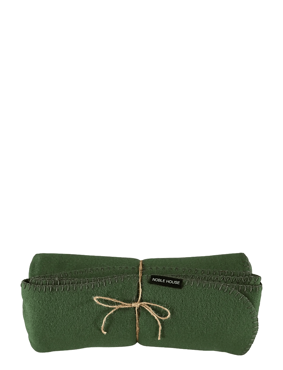 Noble House - BLANKET FLEECE ISAK - weihnachtstextilien - green - 1