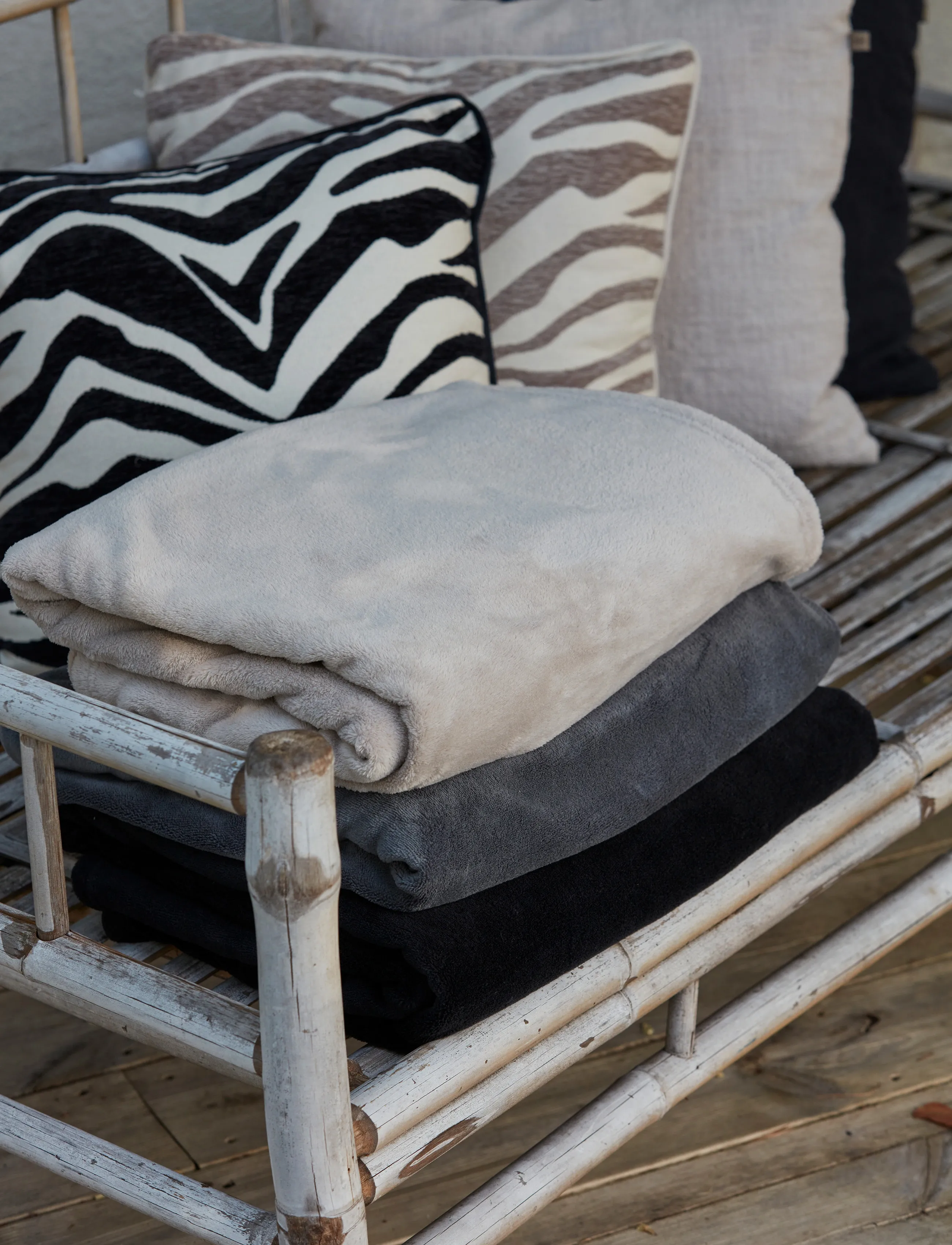 Noble House Tæppe Mimmi Koral Svart 130X170, 130X170 cm, Cushions & Blankets, Beige - Blankets Throws, Homeware